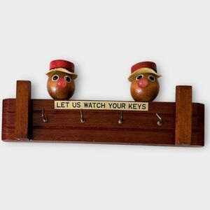Vintage 1950/60's Kitsch Let us Watch your Keys Key Holder